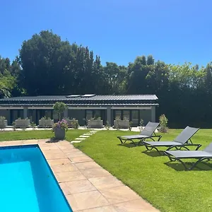 Winelands Lodge